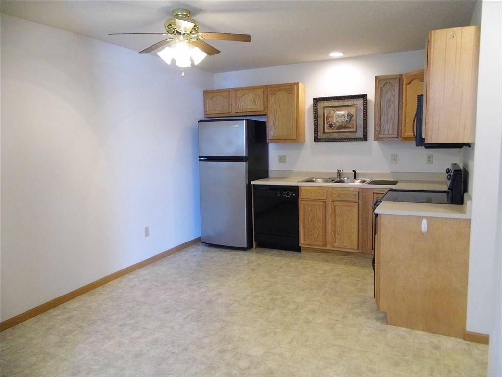 1043 Ridge Street Wapakoneta, OH 45895 - Photo 3 of 20