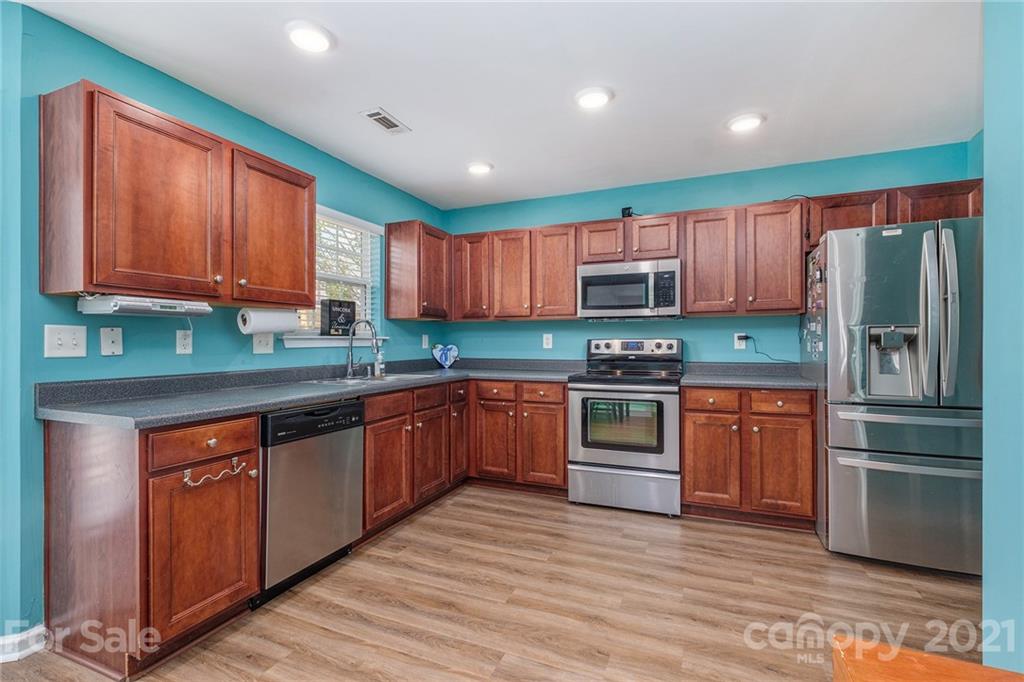 597 Dayton Road Rock Hill, SC 29732 - Photo 8 of 27 Gallery Image 8