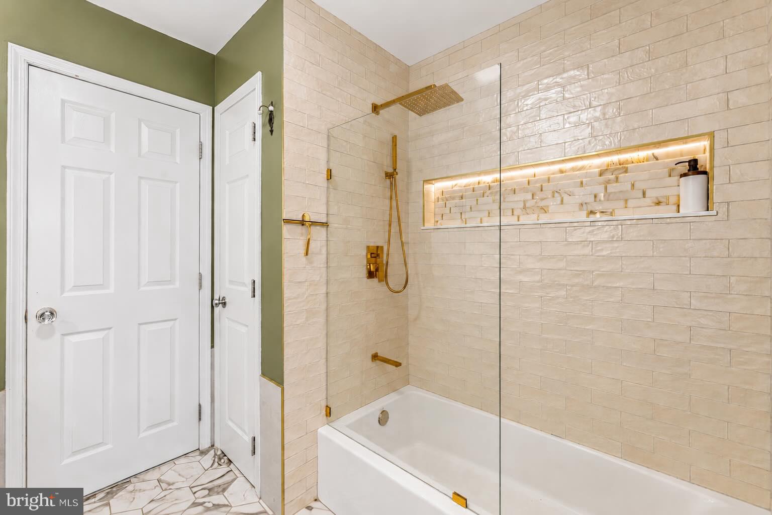 491 West Chestnut Hill Road Newark, DE 19713 - Photo 22 of 26 Hall bathroom w/Moroccan Zellige tile