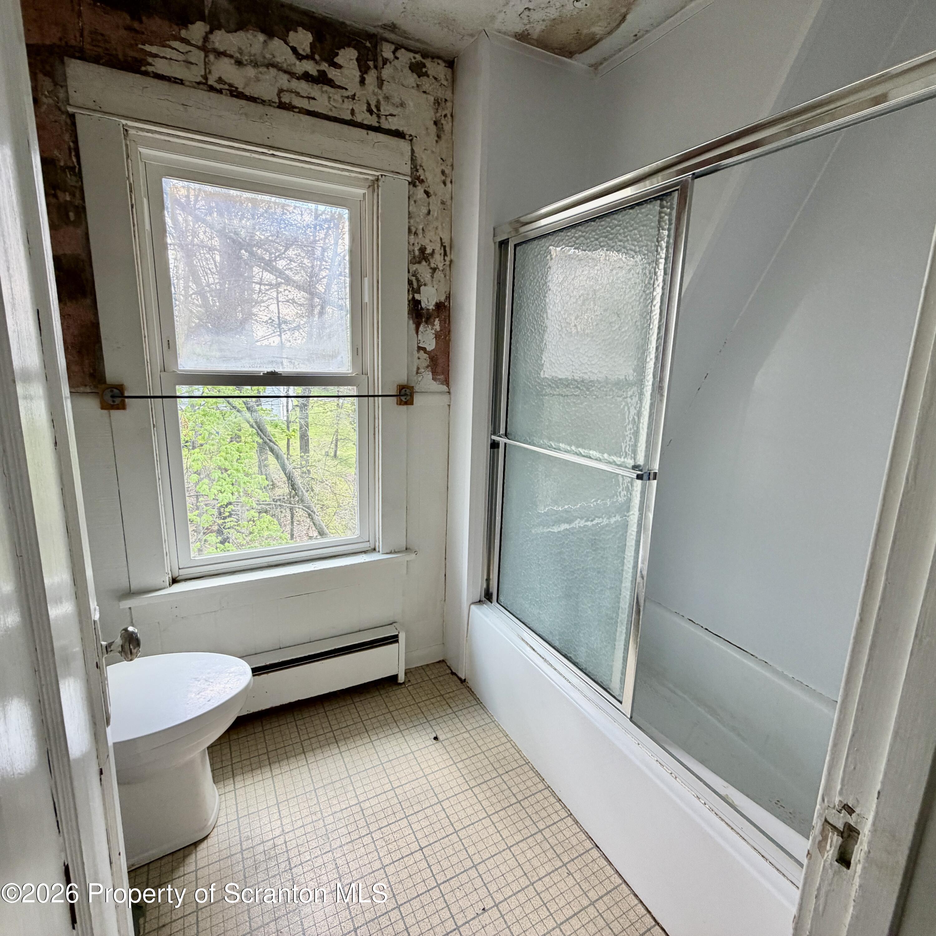280 East Grove Street Clarks Green, PA 18411 - Photo 15 of 21 Primary Bathroom