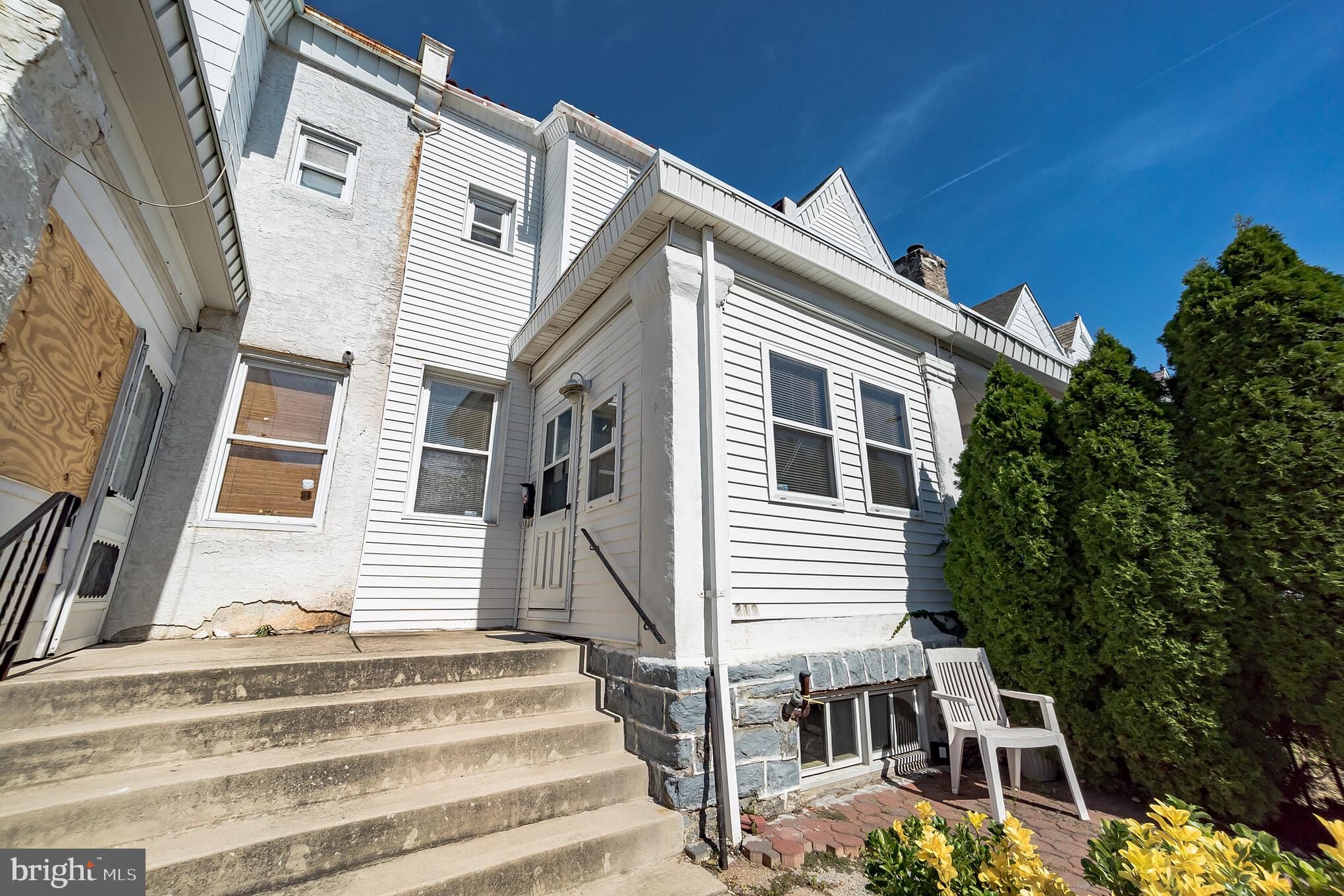 219 Kingston Road Upper Darby, PA 19082 - Photo 2 of 25