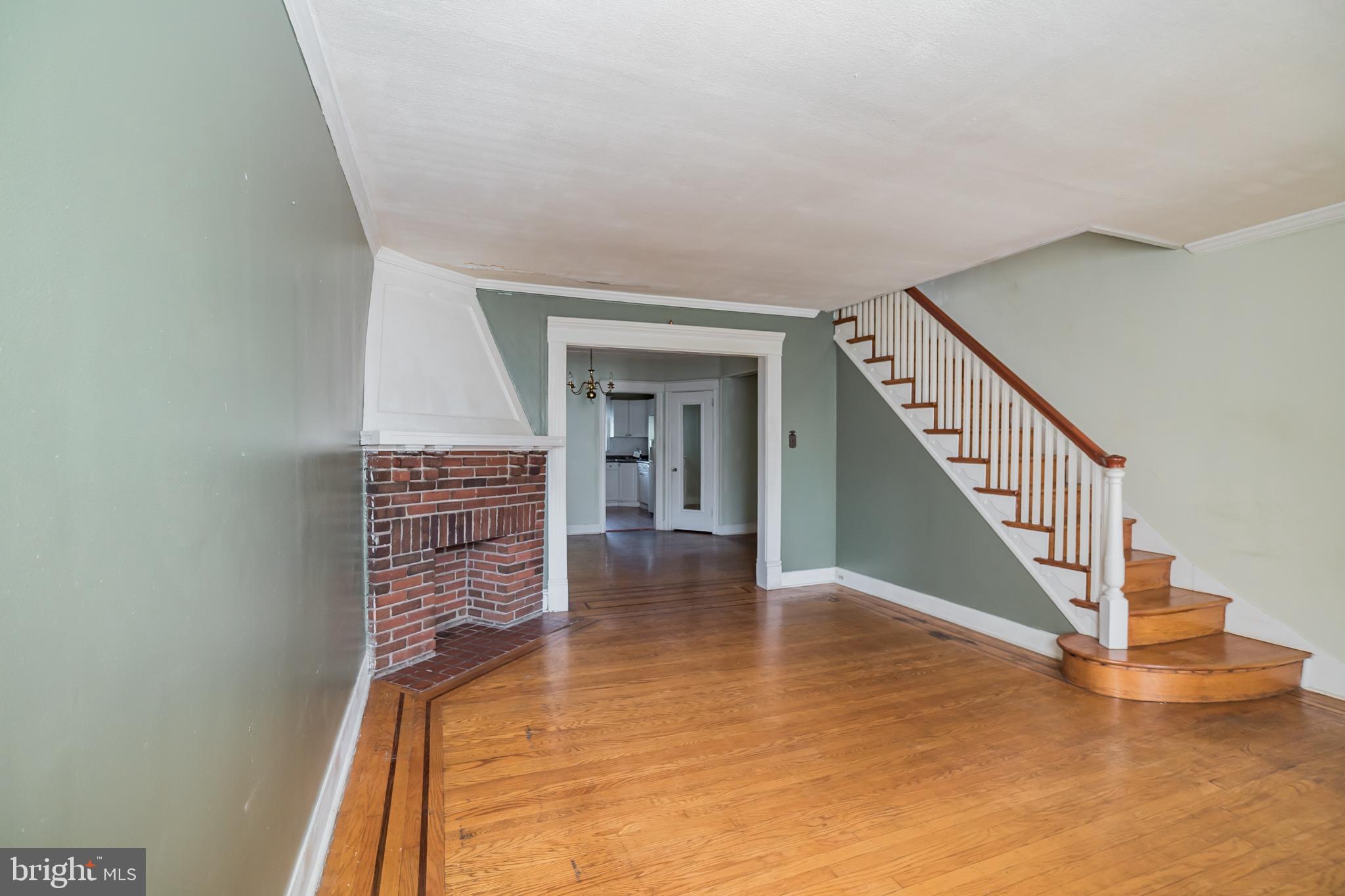 219 Kingston Road Upper Darby, PA 19082 - Photo 11 of 25