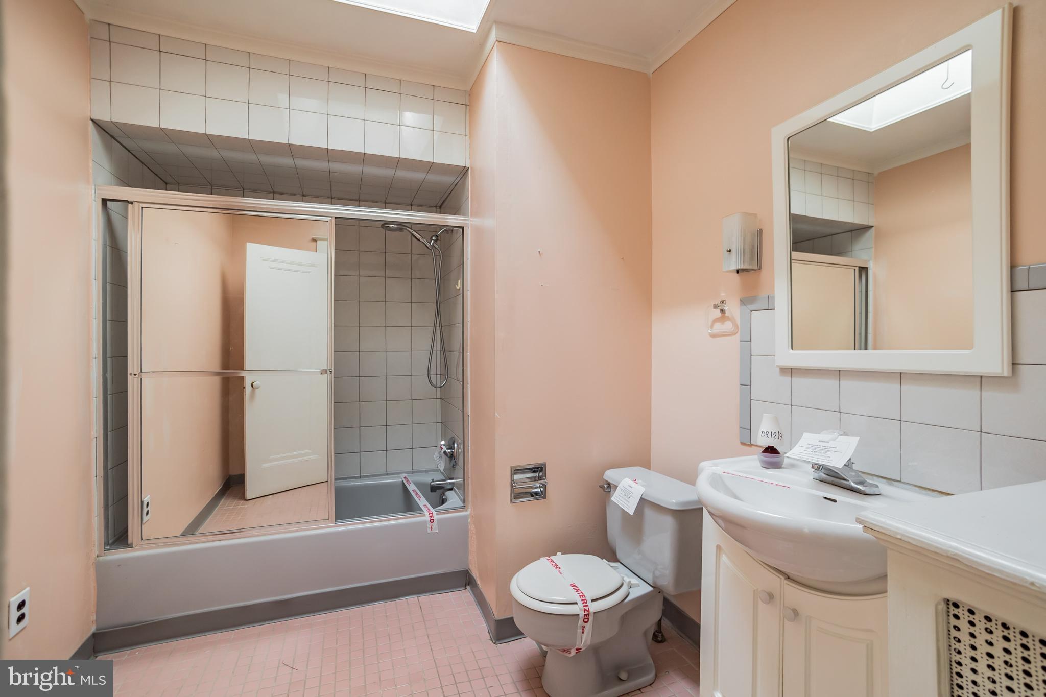219 Kingston Road Upper Darby, PA 19082 - Photo 22 of 25