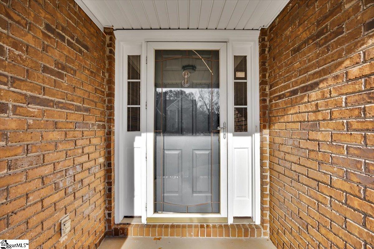 16 Overcup Court Greer, SC 29650 - Photo 3 of 40