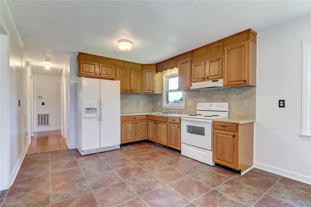 1789 Slade Road Blanch, NC 27212 - Photo 10 of 25 Gallery Image 10