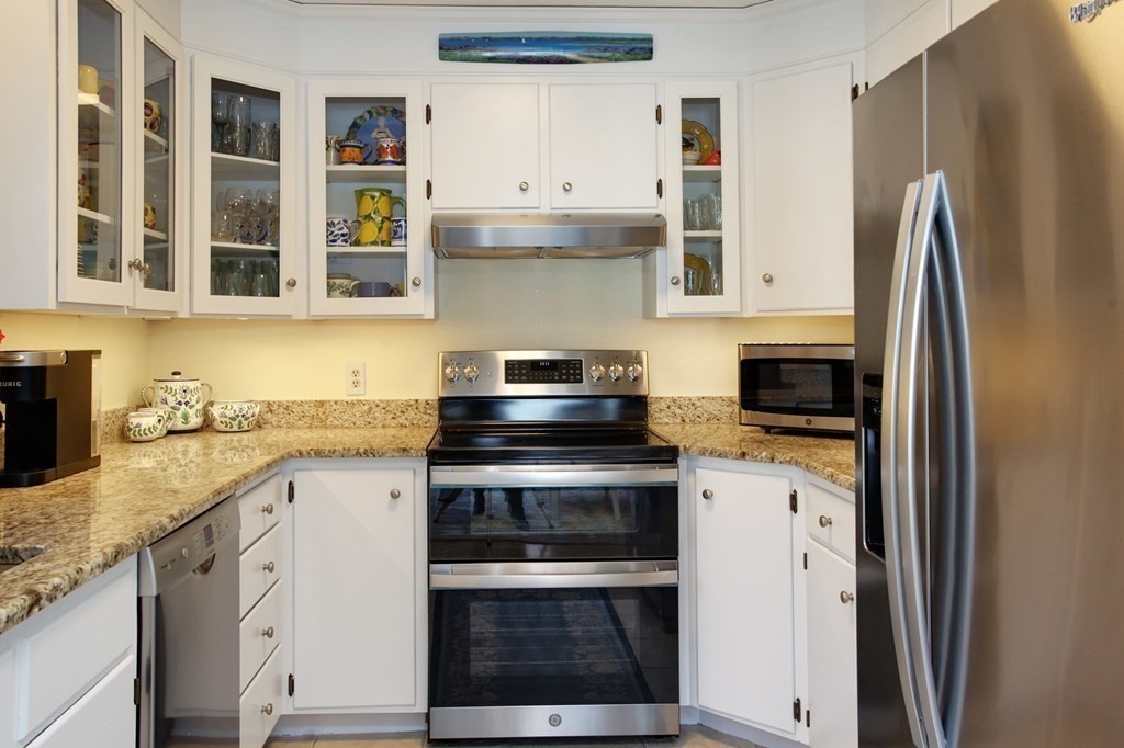 39 Tower Hill Road Osterville, MA 02655 - Photo 12 of 26 Gallery Image 12