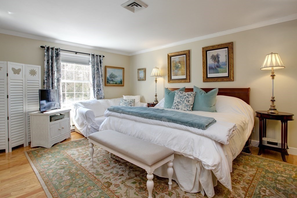 39 Tower Hill Road Osterville, MA 02655 - Photo 14 of 26 Gallery Image 14