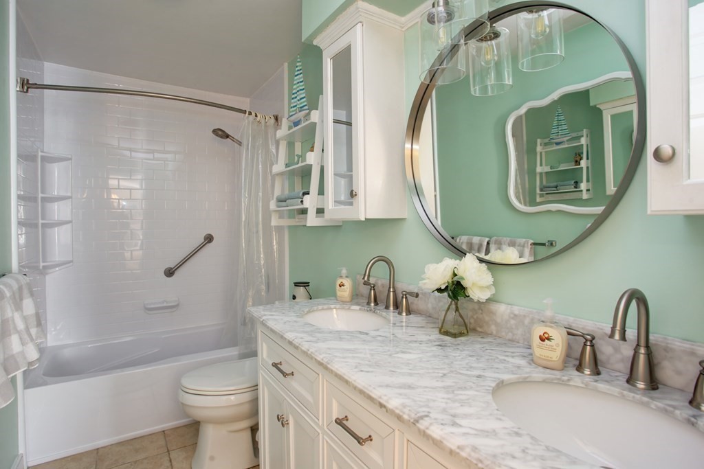39 Tower Hill Road Osterville, MA 02655 - Photo 16 of 26 Gallery Image 16