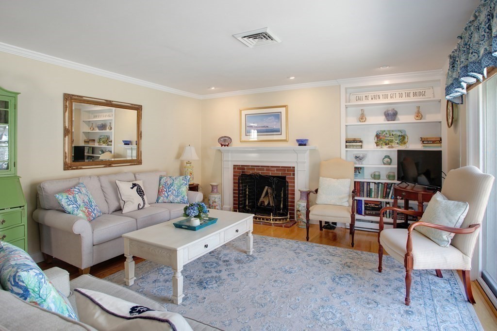 39 Tower Hill Road Osterville, MA 02655 - Photo 8 of 26 Gallery Image 8