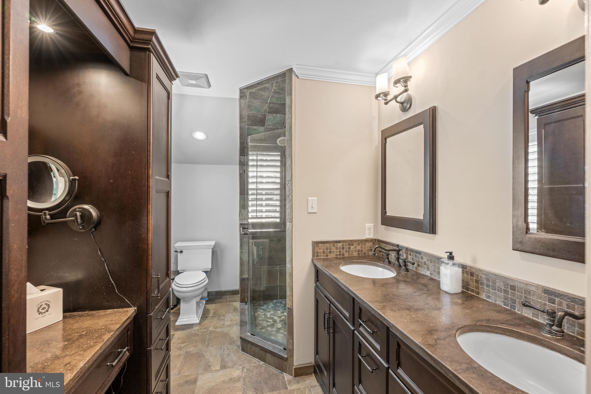 1064 Beaumont Road Berwyn, PA 19312 - Photo 21 of 41 Primary Bathroom