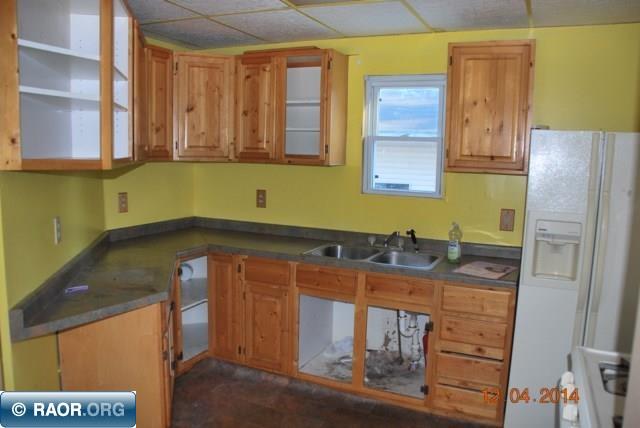 208 9th Street Northeast Chisholm, MN 55719 - Photo 7 of 13