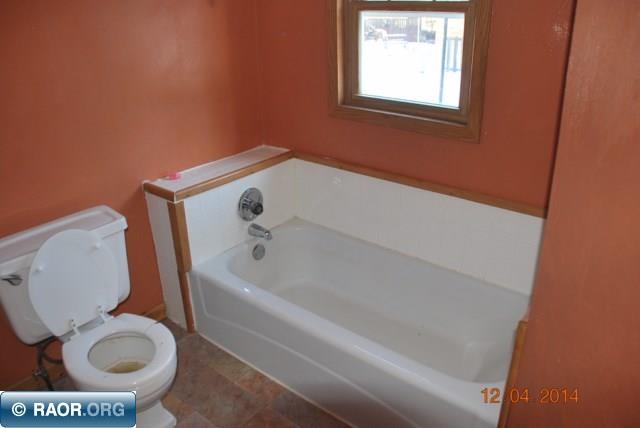 208 9th Street Northeast Chisholm, MN 55719 - Photo 10 of 13