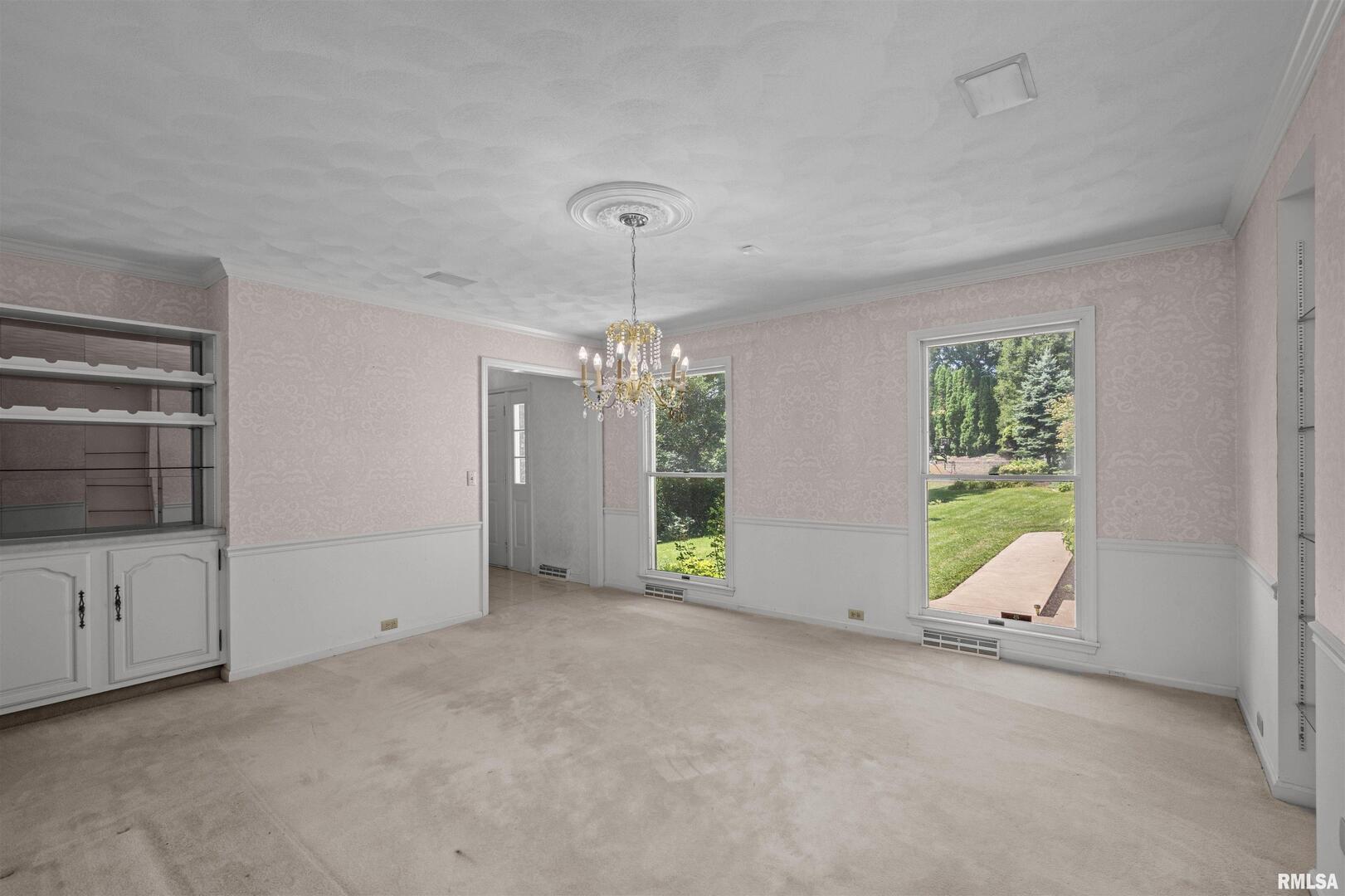 5 White Oak Court Moline, IL 61265 - Photo 12 of 57