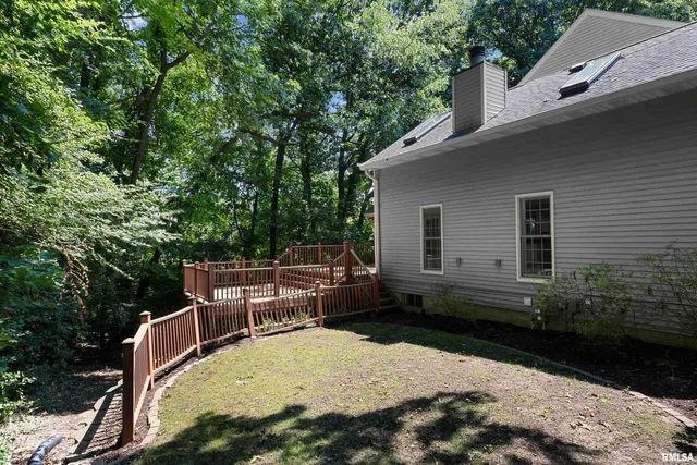 $349,000 | 5 White Oak Court, Moline, IL 61265