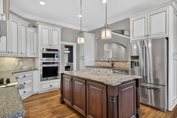 $707,000 | 2 Knotting Hill Road, Fayetteville, TN 37334