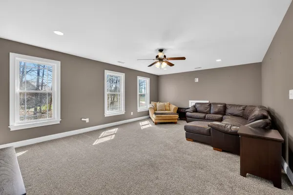 $707,000 | 2 Knotting Hill Road, Fayetteville, TN 37334