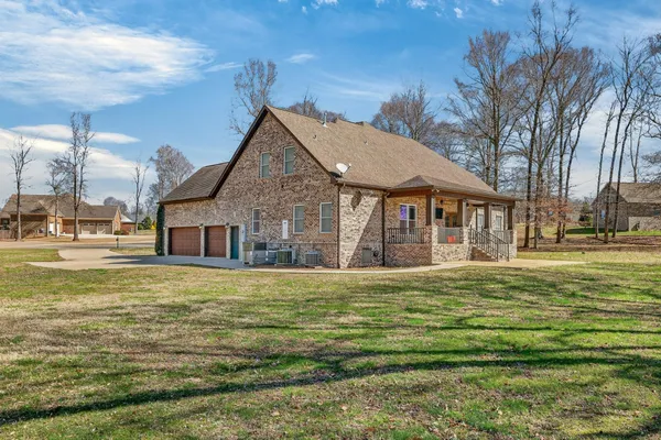 $707,000 | 2 Knotting Hill Road, Fayetteville, TN 37334