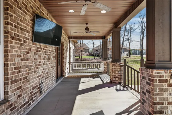 $707,000 | 2 Knotting Hill Road, Fayetteville, TN 37334