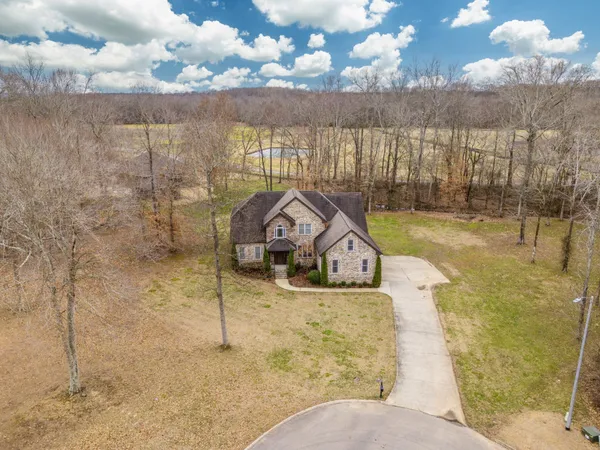 $707,000 | 2 Knotting Hill Road, Fayetteville, TN 37334
