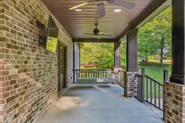 $707,000 | 2 Knotting Hill Road, Fayetteville, TN 37334