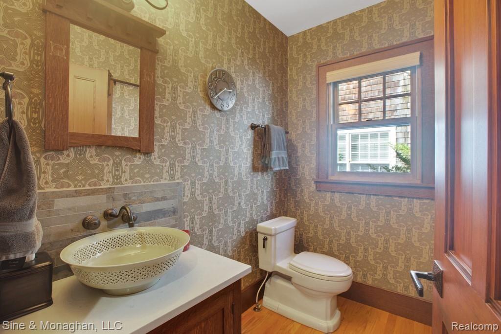 671 Washington Road Grosse Pointe, MI 48230 - Photo 31 of 62 031-hometown-visuals-2020_671-washington-gp.jpg-SMALL