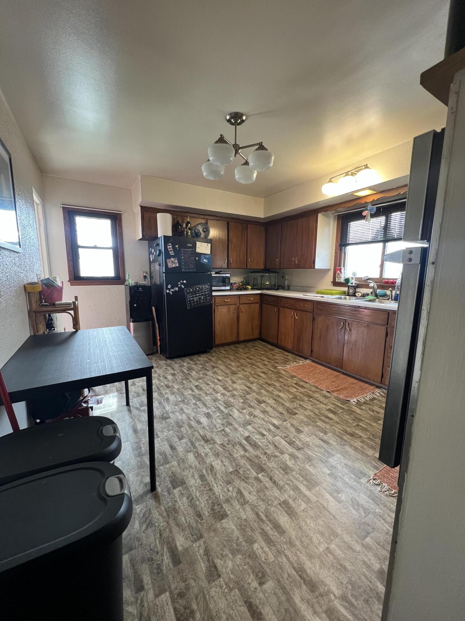 1854 Jupiter Avenue Racine, WI 53404 - Photo 5 of 14 Kitchen