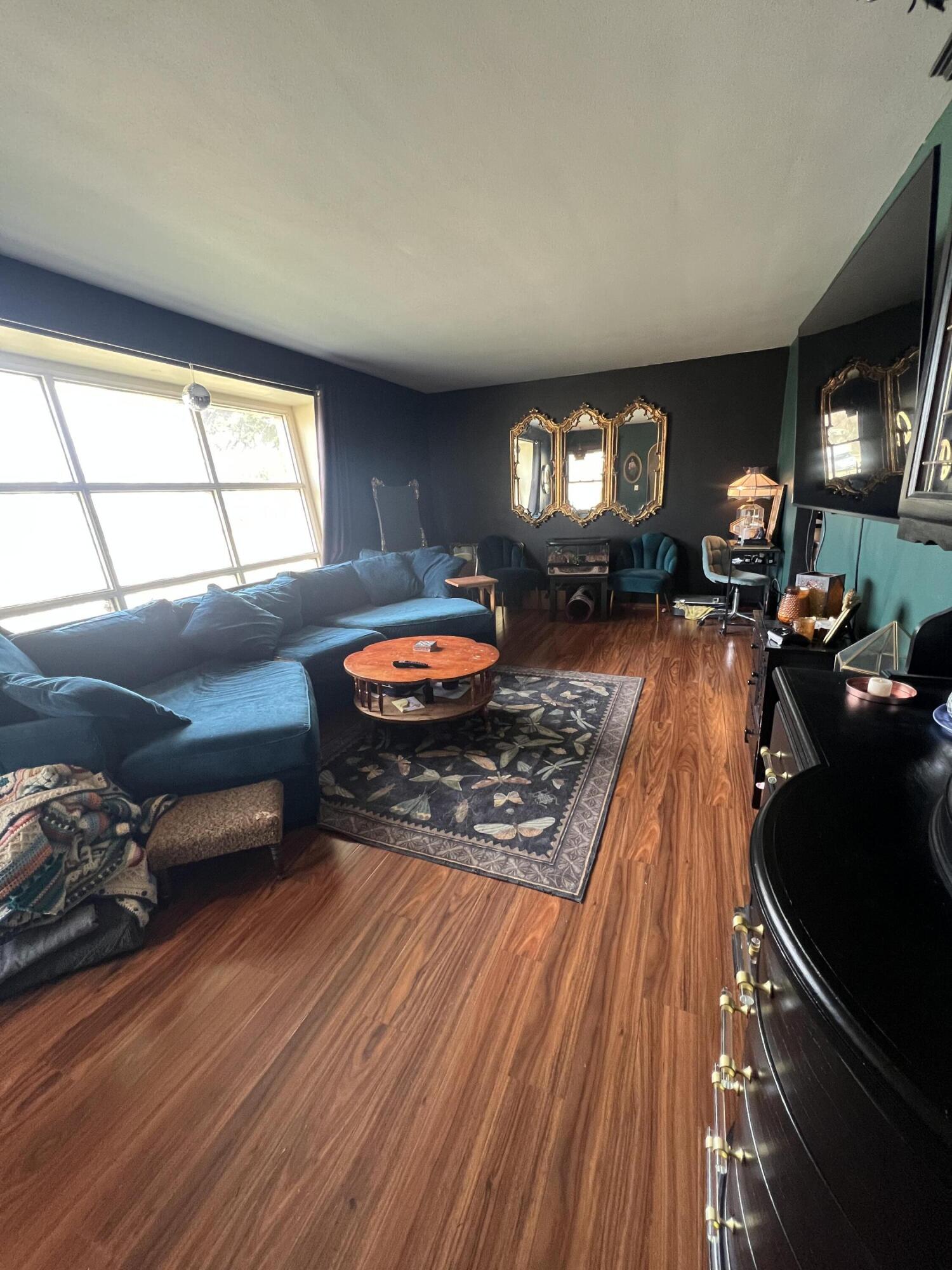 1854 Jupiter Avenue Racine, WI 53404 - Photo 9 of 14 Huge LR