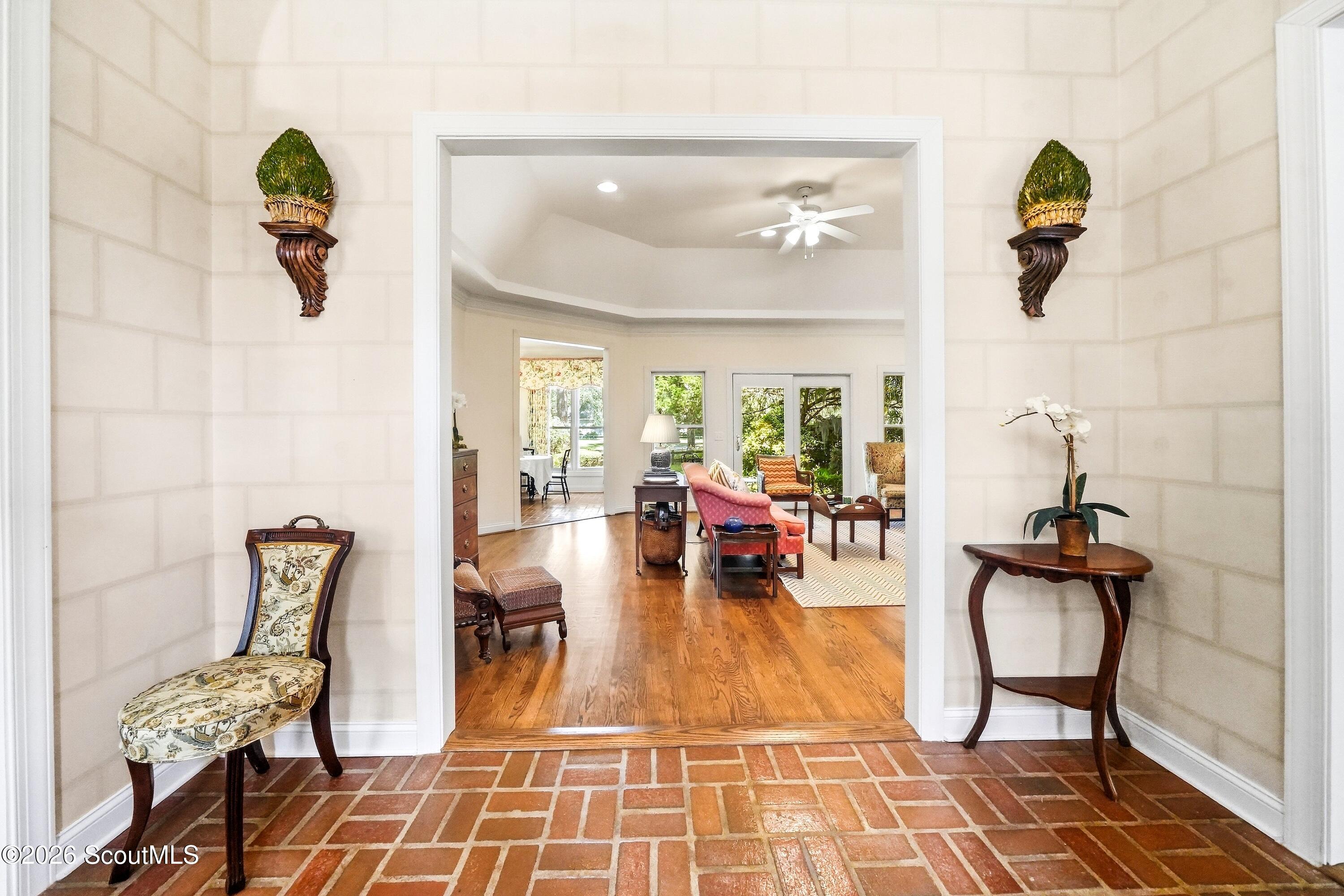 365 Major Wright Road St. Simons Island, GA 31522 - Photo 5 of 73 Foyer