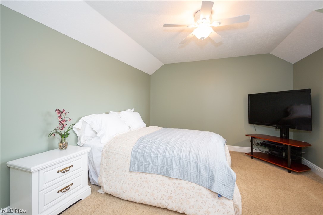 3816 Rothrock Place Akron, OH 44333 - Photo 21 of 34 2nd floor bedroom