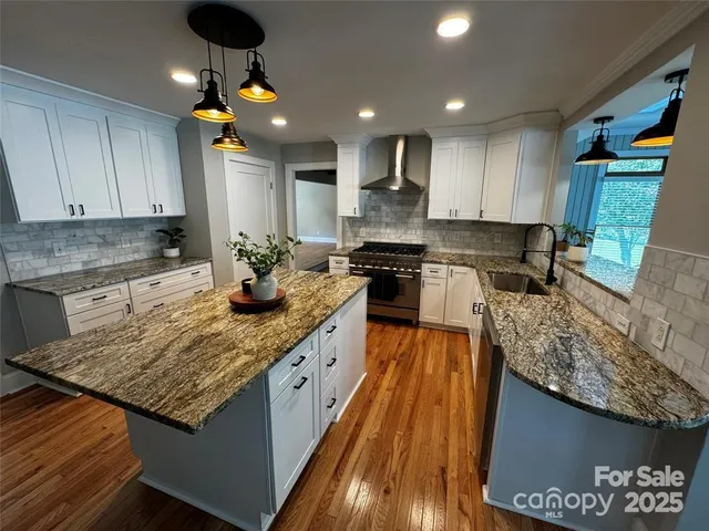 $925,000 | 3424 Red Fox Trail, Matthews, NC 28104