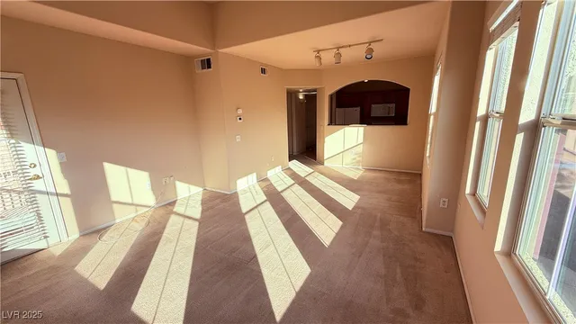 $1,375 | 10550 West Alexander Road, Unit 2035, Las Vegas, NV 89129