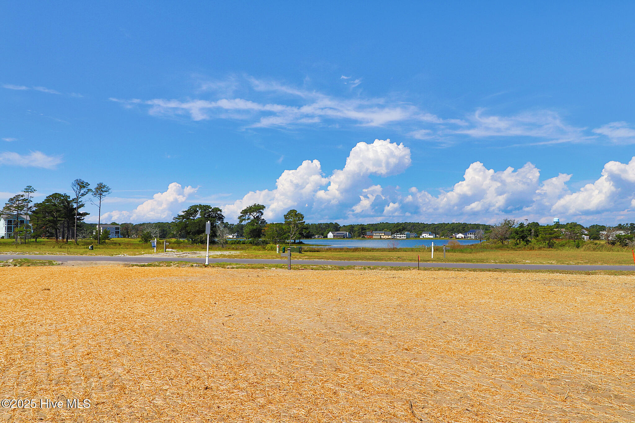 530 Freedom Park Road Beaufort, NC 28516 - Photo 5 of 23 530 Freedom Park Rd