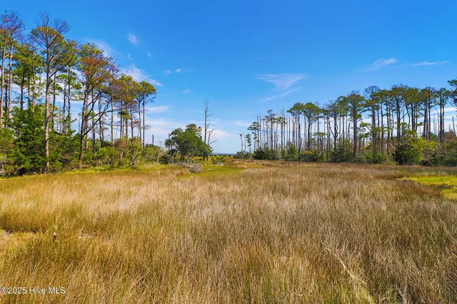 $686,333 | 530 Freedom Park Road, Beaufort, NC 28516