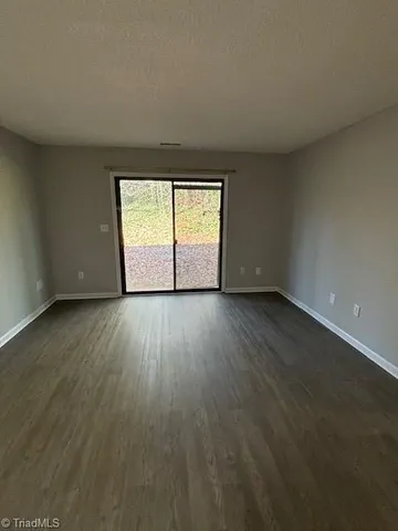 $925 | 1100 Crescent Drive, Unit 10, Reidsville, NC 27320