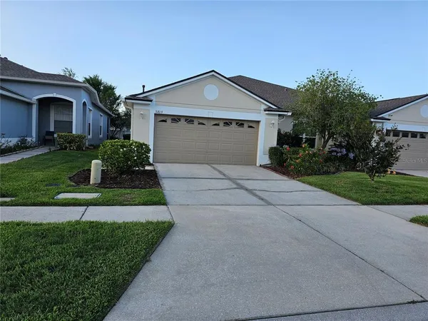$1,995 | 31819 Blythewood Way, Wesley Chapel, FL 33543