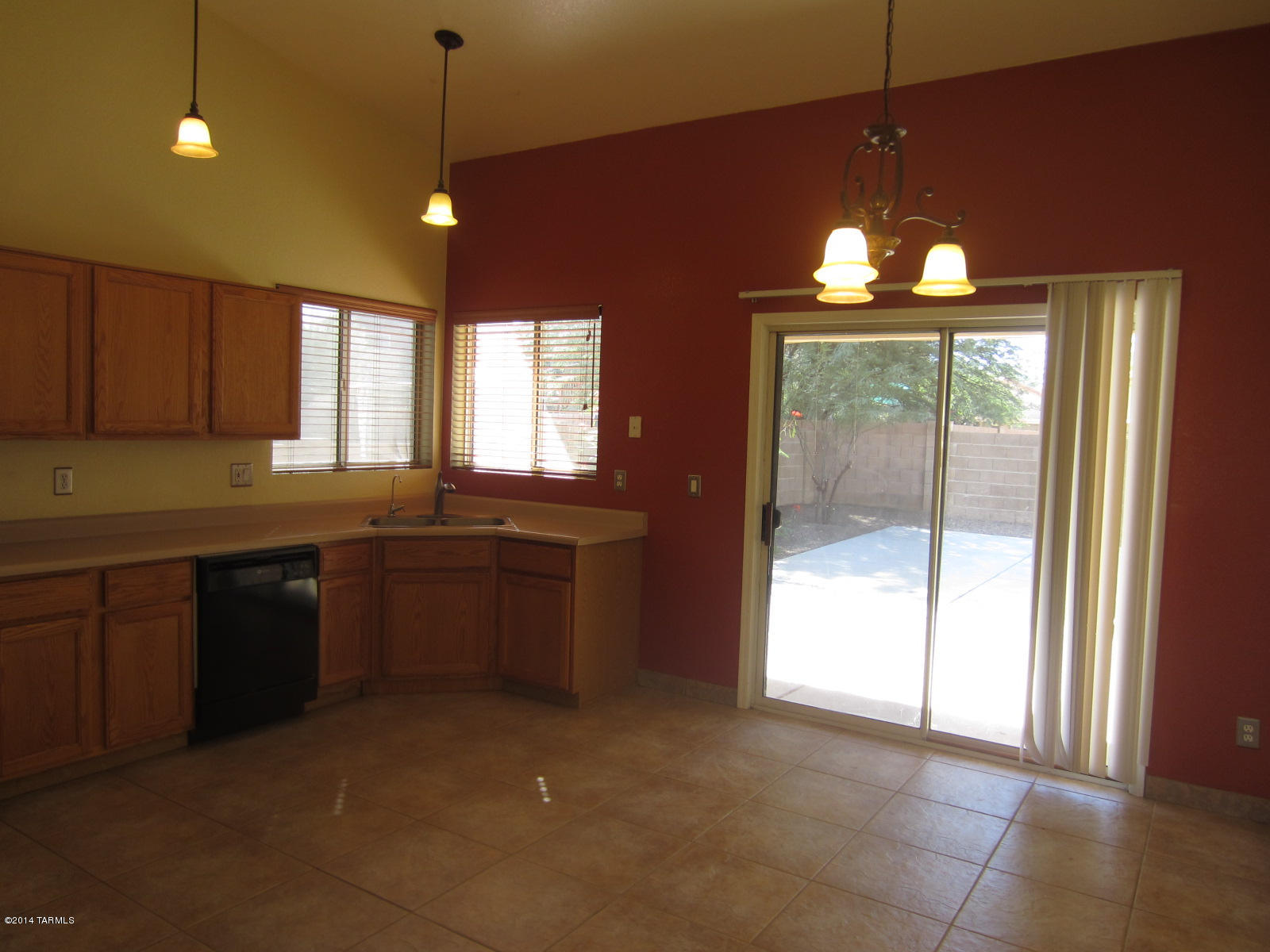7311 West Rivulet Drive Tucson, AZ 85743 - Photo 3 of 11
