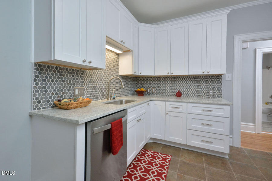 2307 Chapel Hill Road Durham, NC 27707 - Photo 18 of 27