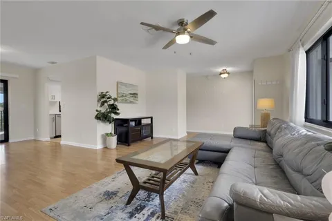 $825,000 | 1781 Dogwood Drive, Marco Island, FL 34145