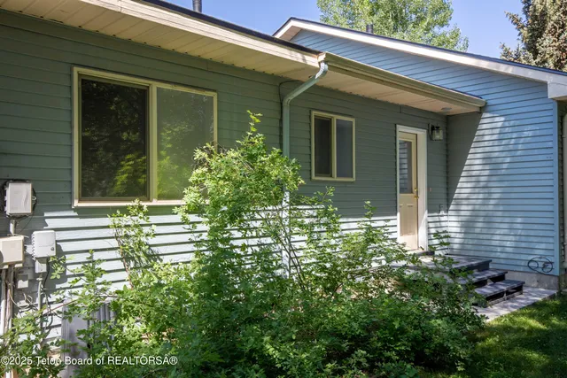 $375,000 | 500 Snake River Drive, Unit 2, Alpine, WY 83128