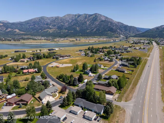 $375,000 | 500 Snake River Drive, Unit 2, Alpine, WY 83128