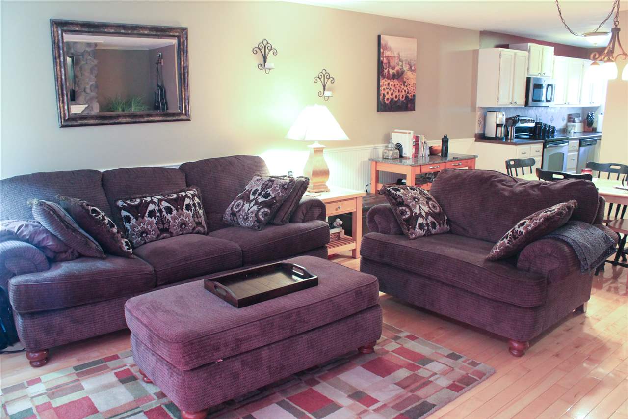 67 Thornhill Road Stratham, NH 03885 - Photo 3 of 23