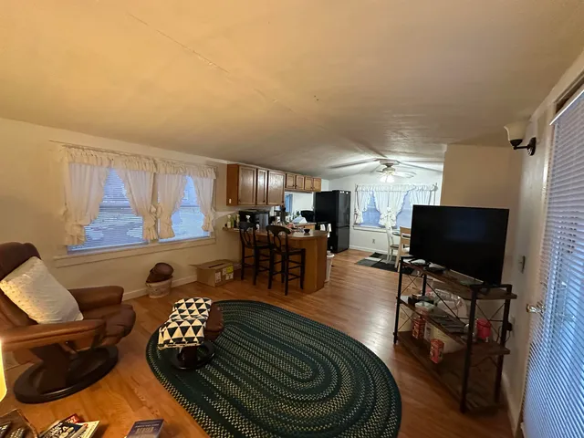 $1,600 | 711 Old Post Road, Arundel, ME 04046