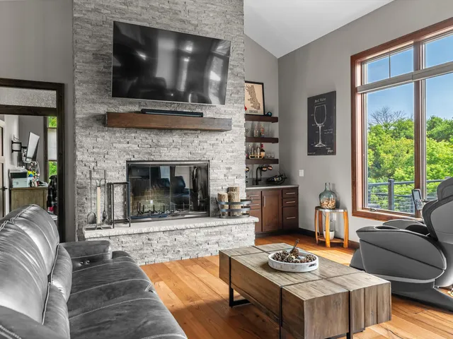 $1,999,000 | 2423 County Highway, Manitowoc, WI 54220