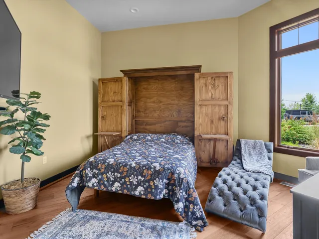 $1,999,000 | 2423 County Highway, Manitowoc, WI 54220