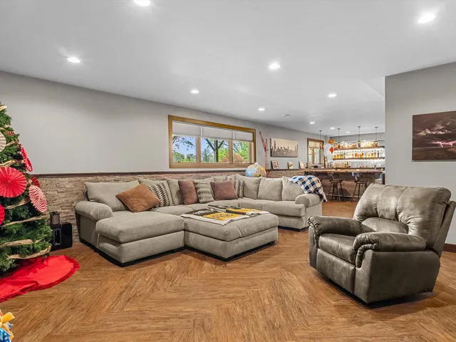 $1,999,000 | 2423 County Highway, Manitowoc, WI 54220