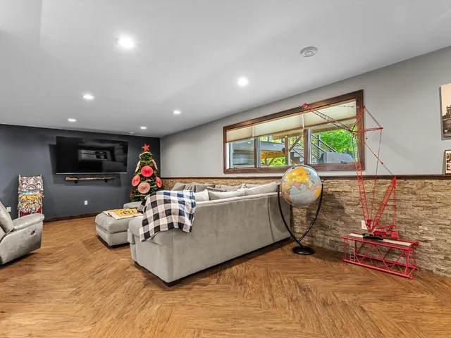 $1,999,000 | 2423 County Highway, Manitowoc, WI 54220