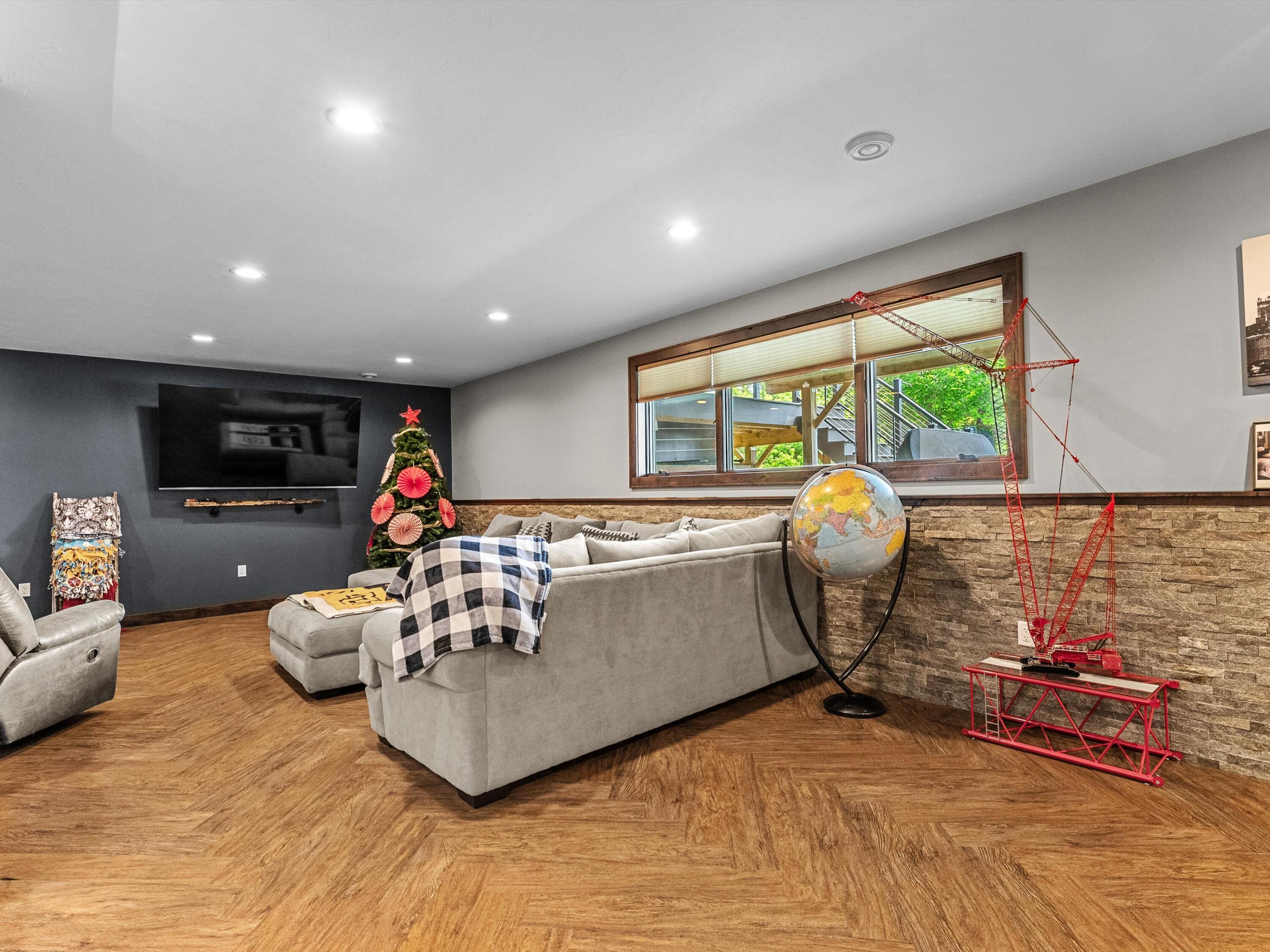 2423 County Highway Manitowoc, WI 54220 - Photo 45 of 102 050-050_2439249_06379