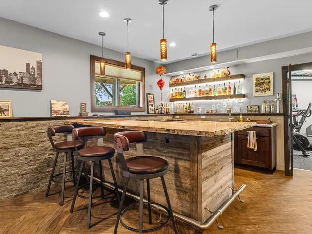 $1,999,000 | 2423 County Highway, Manitowoc, WI 54220