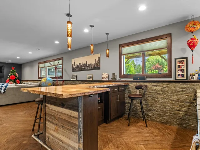 $1,999,000 | 2423 County Highway, Manitowoc, WI 54220