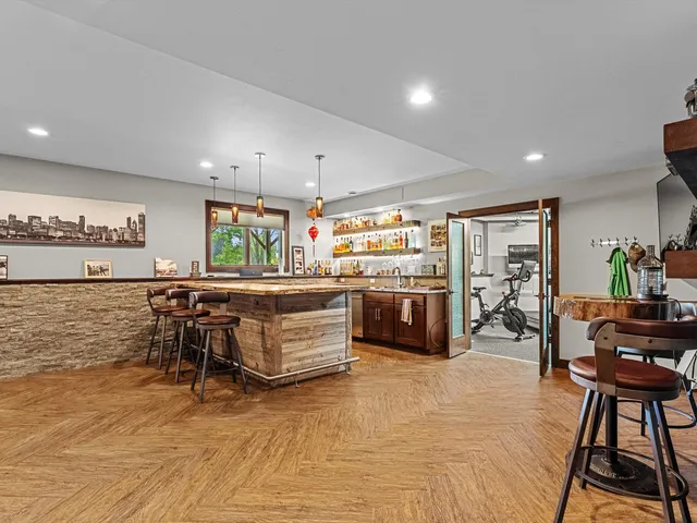 $1,999,000 | 2423 County Highway, Manitowoc, WI 54220